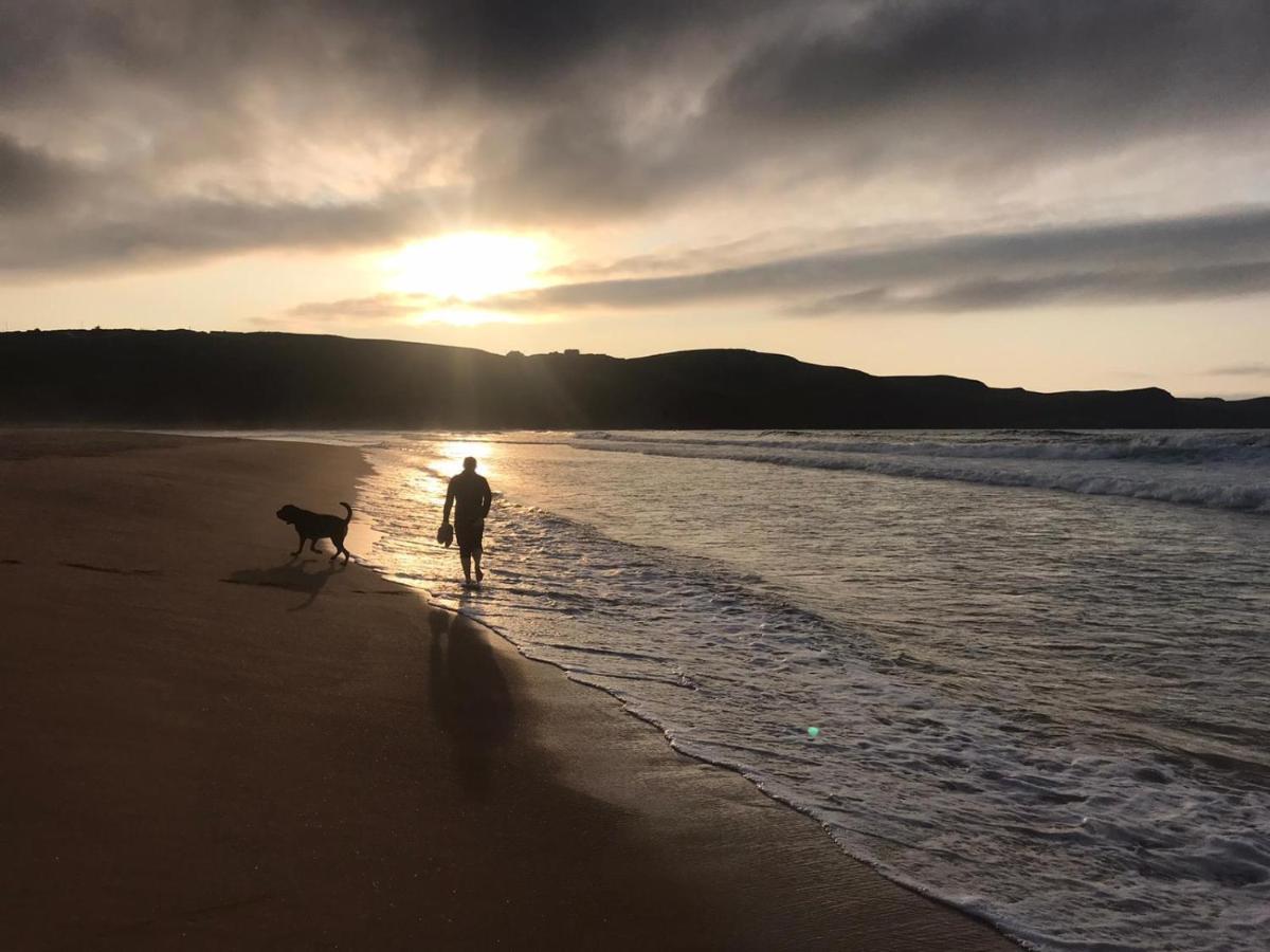 Отель Salmon Landings Strathy Point Экстерьер фото
