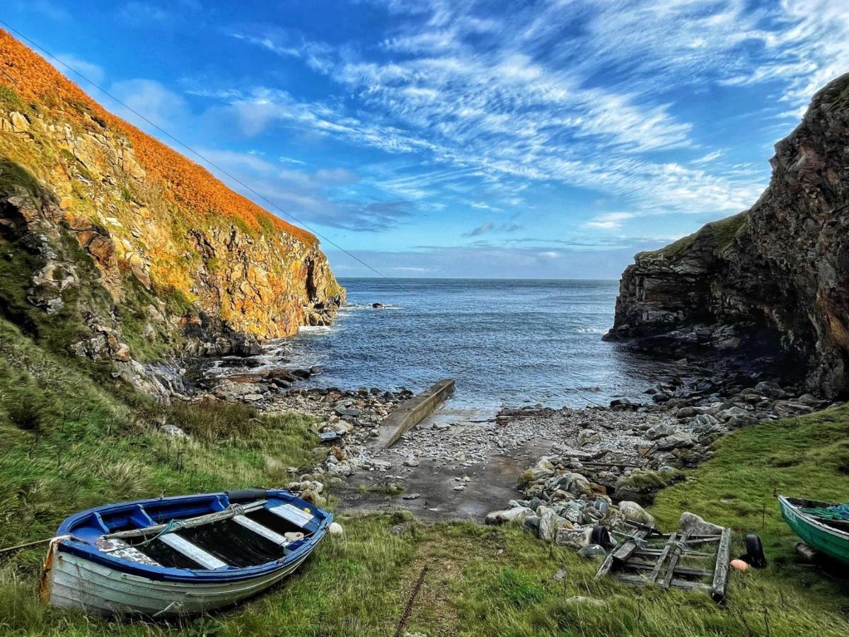 Отель Salmon Landings Strathy Point Экстерьер фото