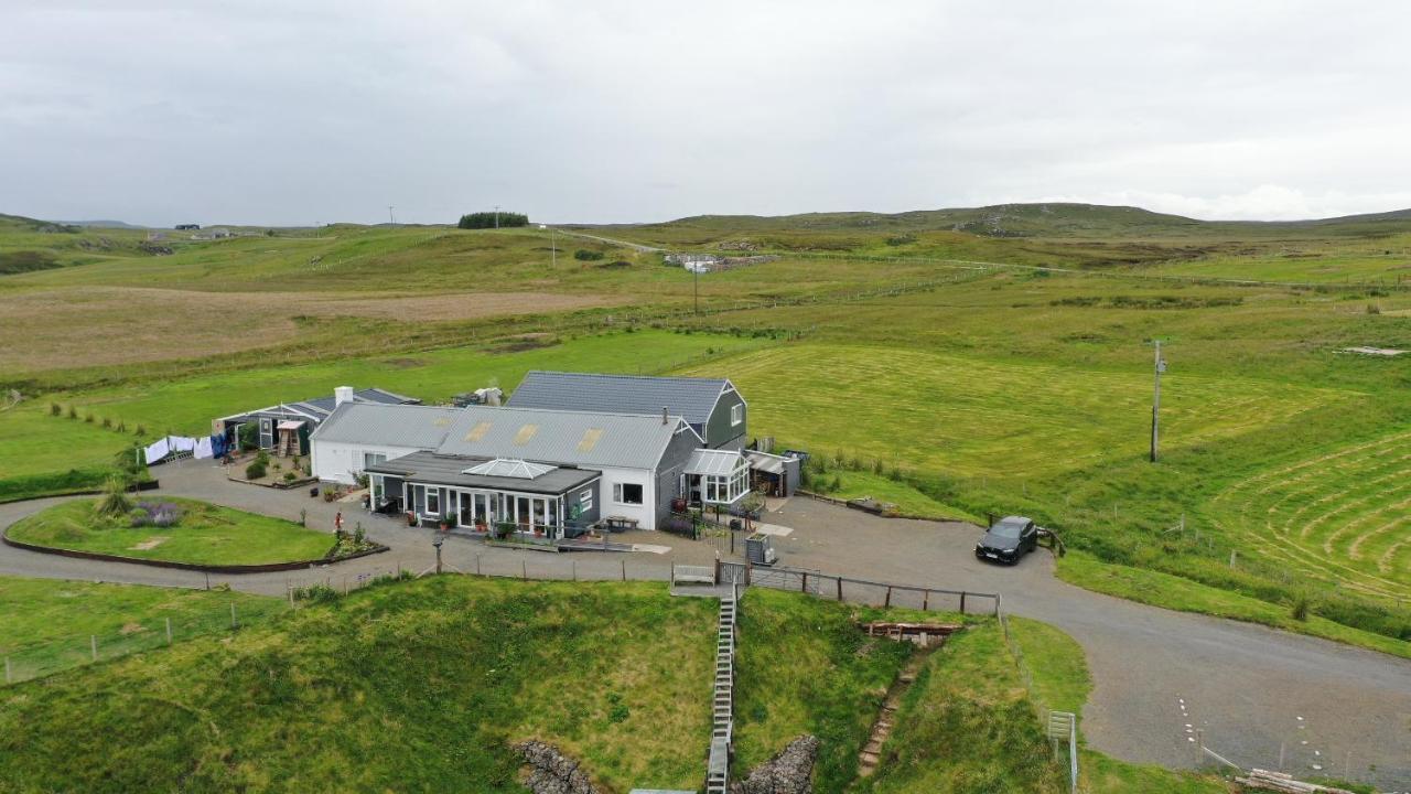 Отель Salmon Landings Strathy Point Экстерьер фото
